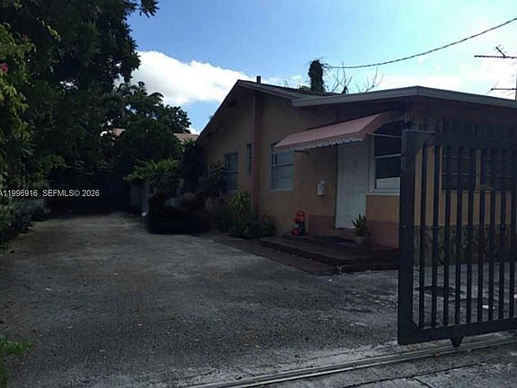 2nd image of 2528 SW 16th St