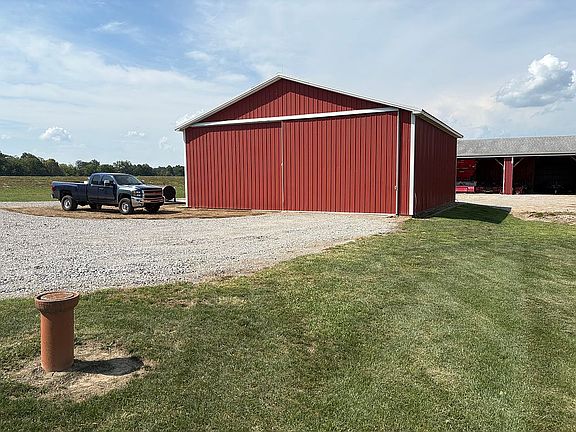 3rd image of 1616 W Shoaff Rd