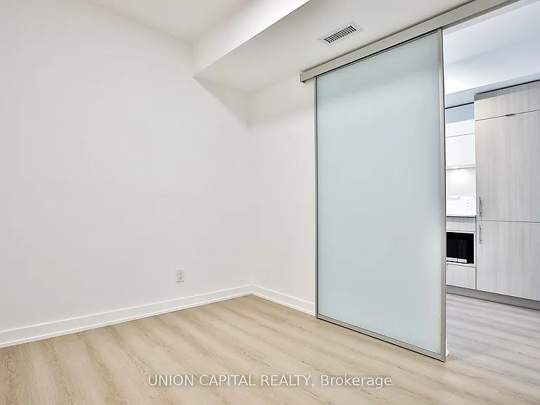 100 Queen St E #2312 — Photo 21