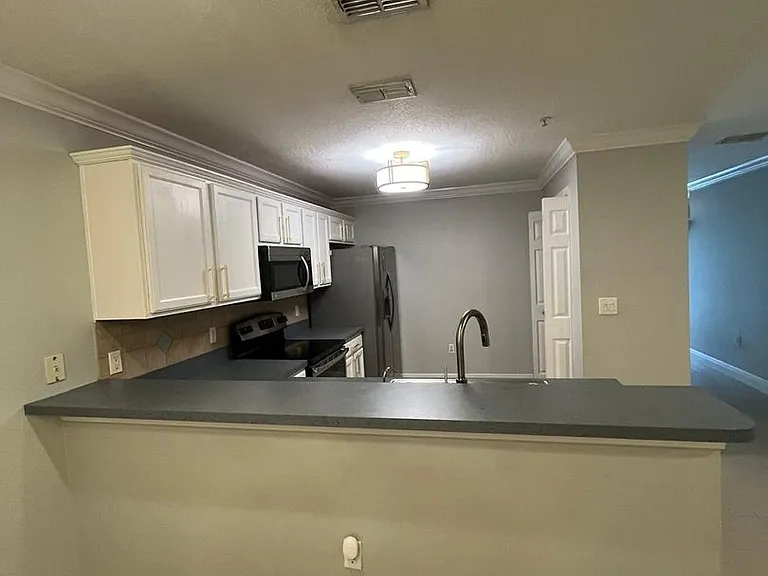 410 Tradition Ln — Photo 7