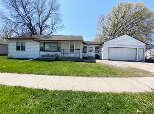1236 11th St N, Fargo, ND 58102