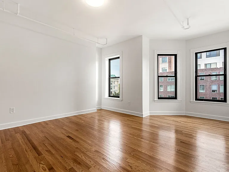 434 Massachusetts Ave — Photo 18
