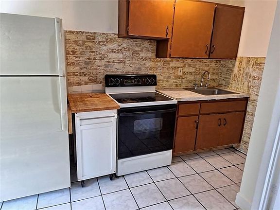 2nd image of 113 NW 27th Ave #9