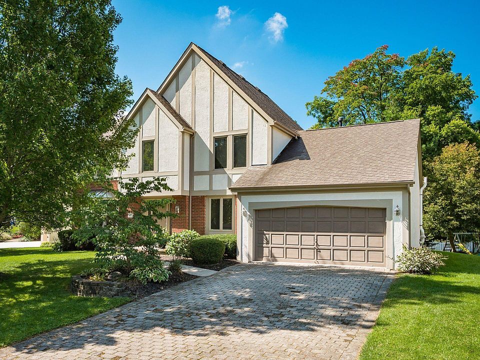 1st image of 985 Zodiac Ave