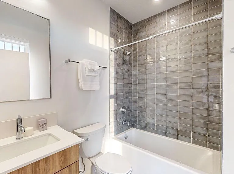 1 West Dr #4 — Photo 27