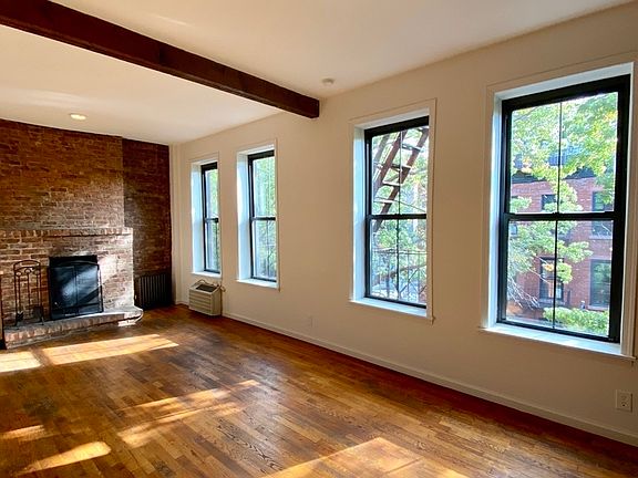 3rd image of 42 Columbia Pl APT 4B