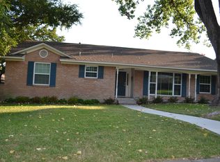 9520 Forestridge Dr, Dallas, TX 75238