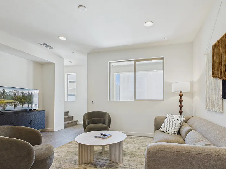 Solaterra Granada Hills — Photo 7