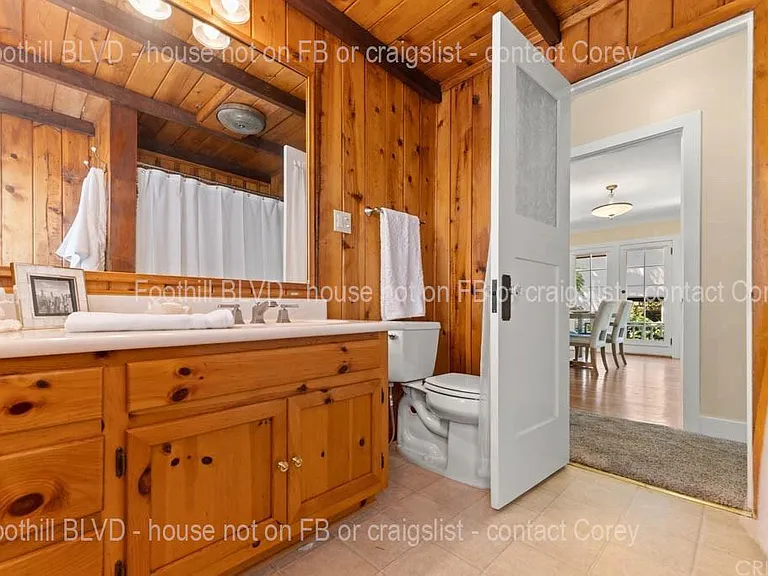 832 E Foothill Blvd — Photo 10