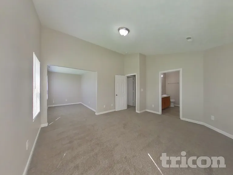 2337 Middle View Dr — Photo 6