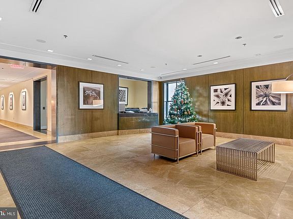 4th image of 910 M St NW APT 126