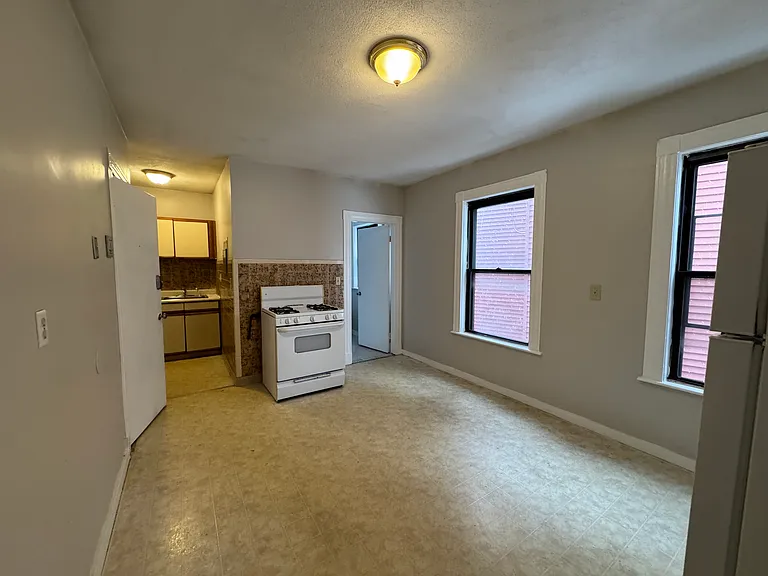 655 Western Ave #8 — Photo 2