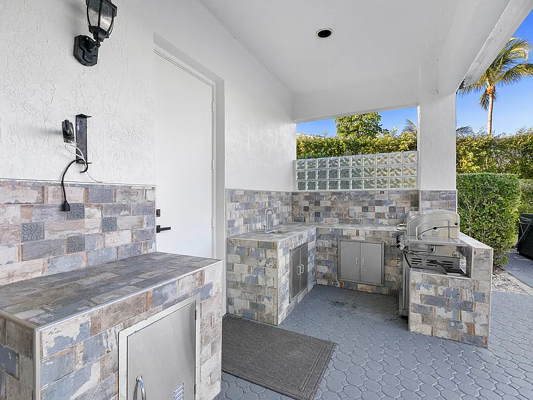 5081 NW 120th Ave — Photo 34