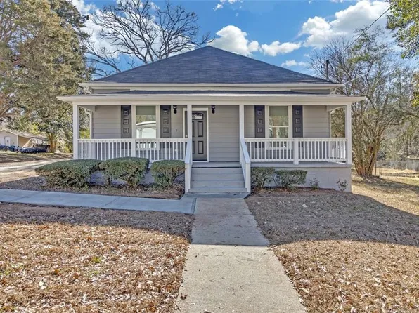 1543 Broad St NE, Conyers, GA 30012