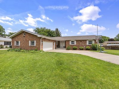 2409 Imperial Oaks Dr, Muscatine, IA, 52761