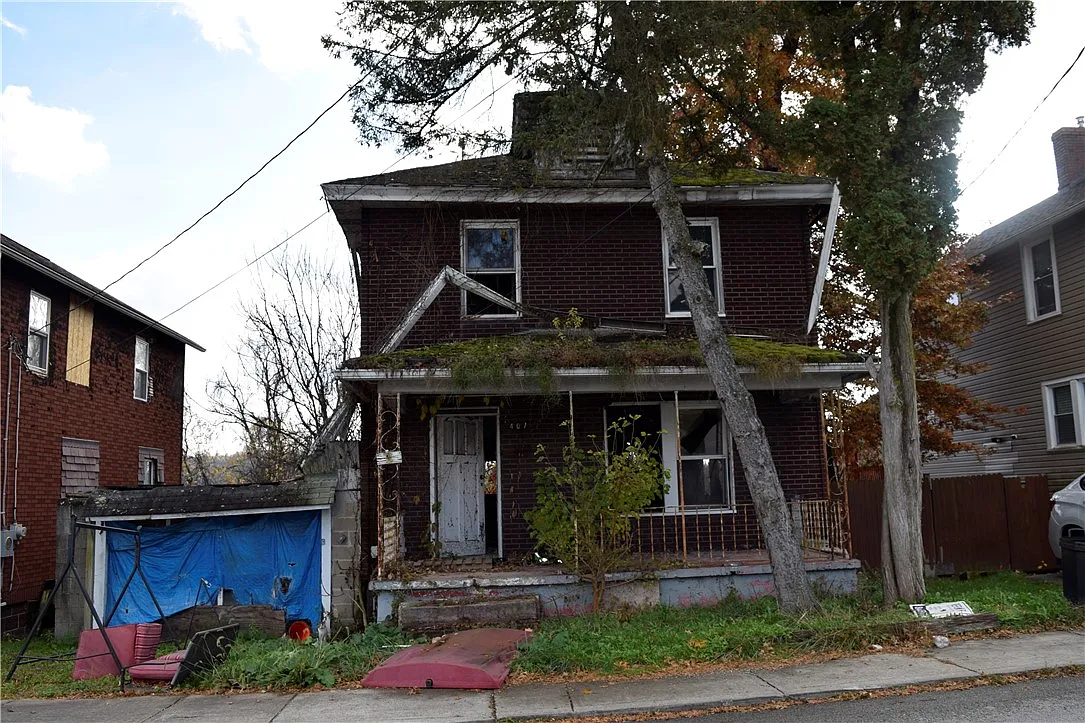 407 Green St photo 1
