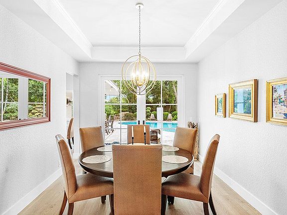 5th image of 3010 Hampton Circle