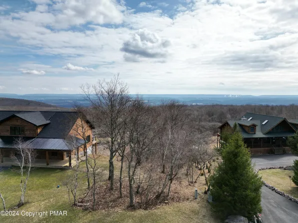 2C103 Patten Cir, Albrightsville, PA 18210
