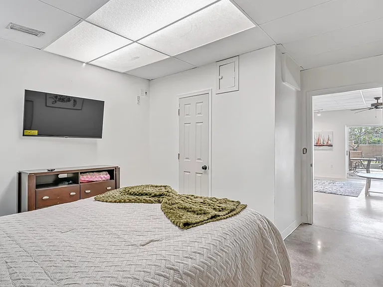 1200 Tree Bay Ln — Photo 37