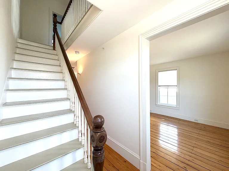 200 Main St #202 — Photo 17