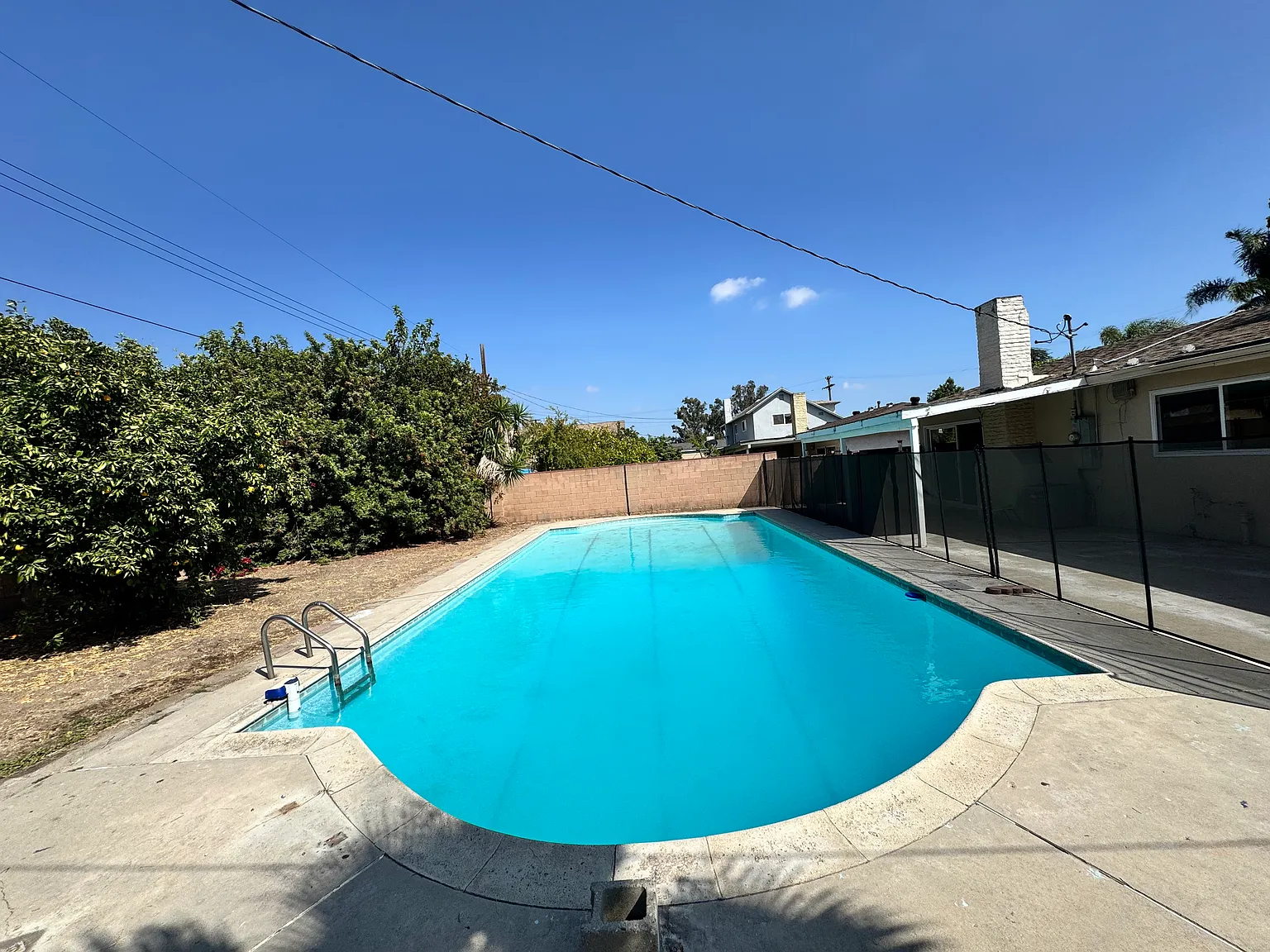 Haddon Avenue, Sun Valley — Photo 1