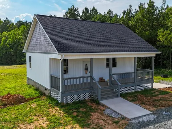 150 Duke Dr, Buffalo Junction, VA 24529