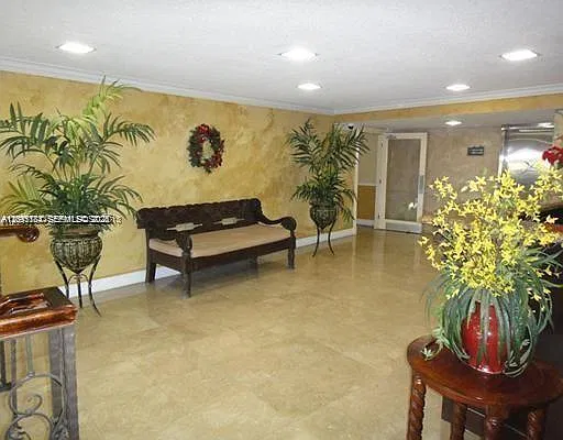 Bayview Palms Condo — Photo 3