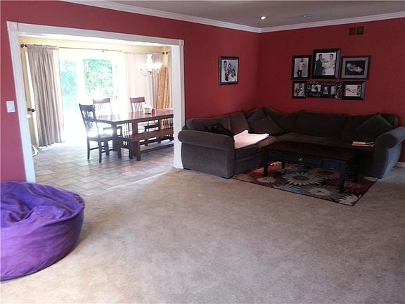 4th image of 8261 Beaver Lake Dr