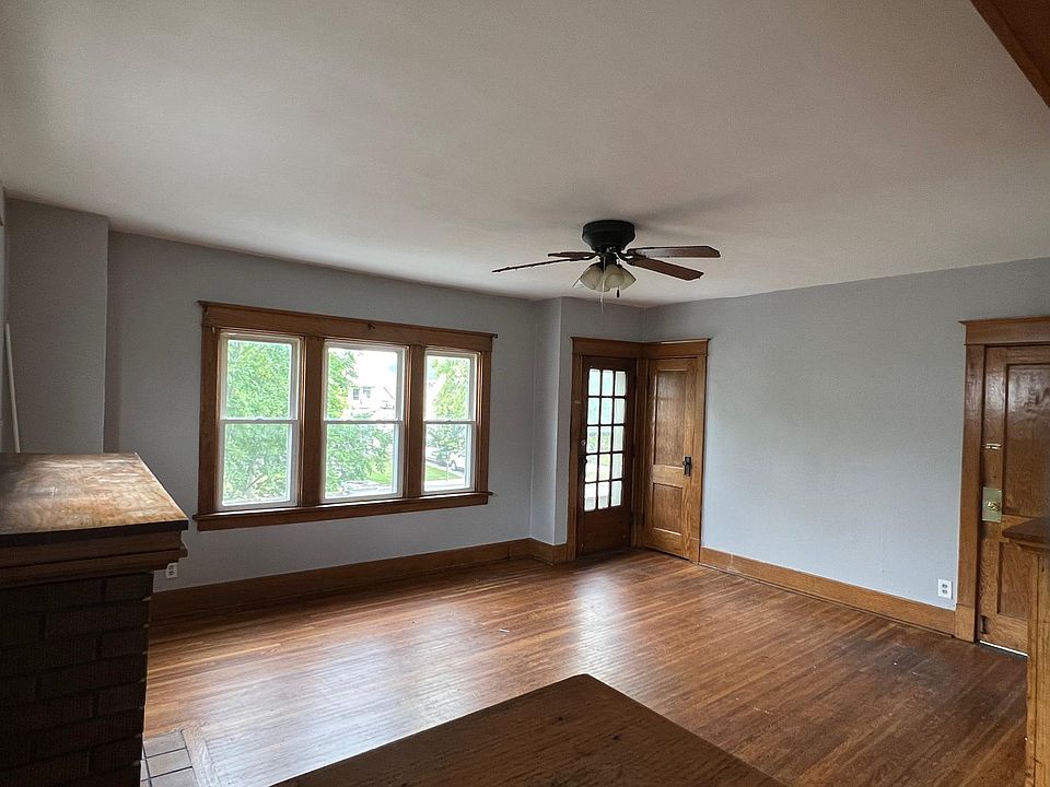 1st image of 158 Victoria Blvd