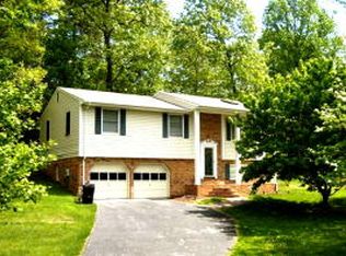 56 Heather Ln, Troutville, VA 24175