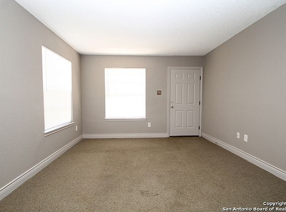 4th image of 8825 Meadow Range St