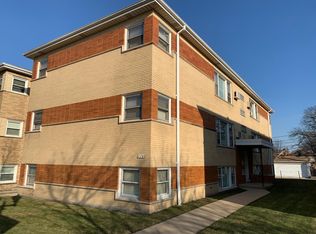 2241 Desplaines Ave APT 4, North Riverside, IL 60546
