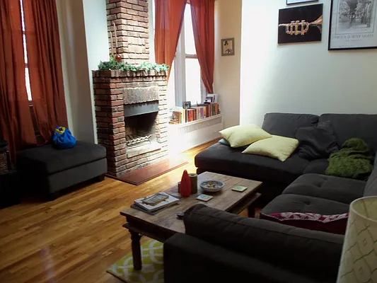 Rented by Picture Realty Inc. | media 21