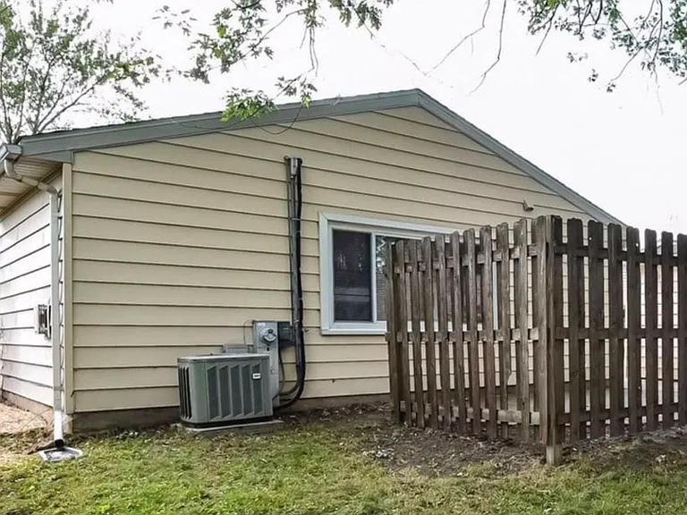 204 Valley Dr — Photo 18