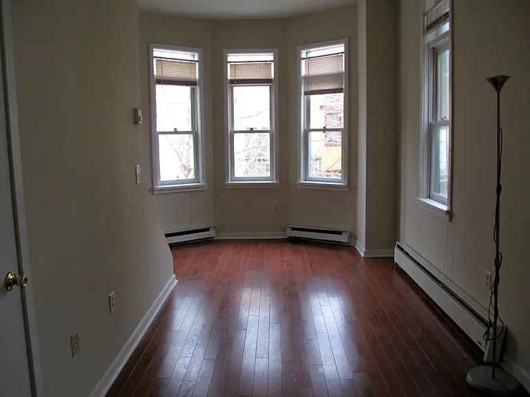 Living Room - lots of natural light!