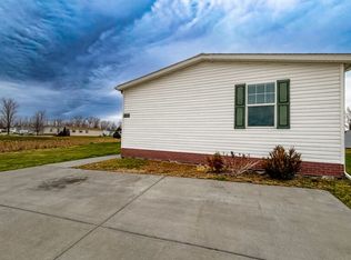 33201 Grove Ct #325, New Haven, MI 48048