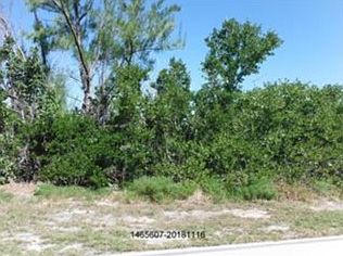 2nd image of 143 S Bahama Dr