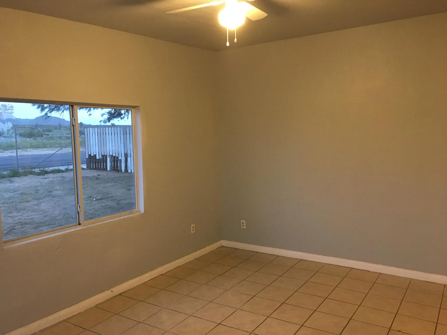 2 bed, $1,100 — Photo 4