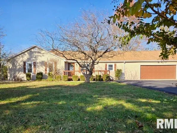 12266 E Violet Rd, Mount Vernon, IL 62864