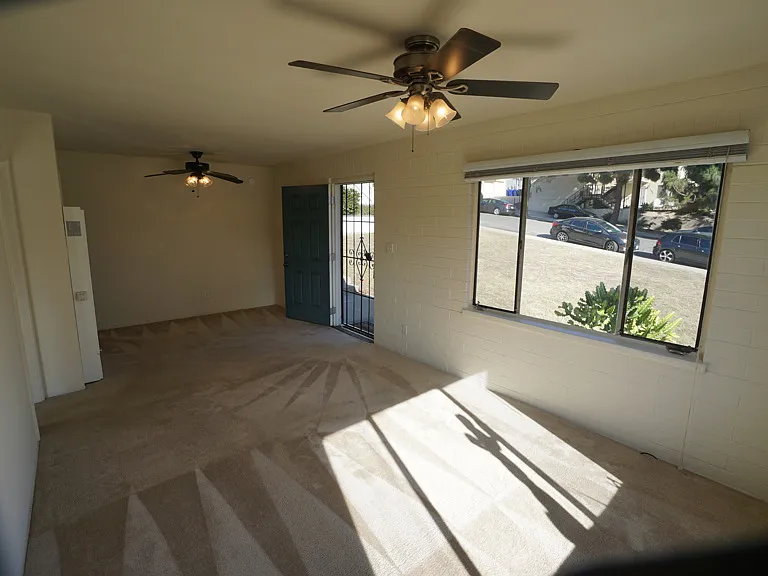 3911 Riviera Dr — Photo 4
