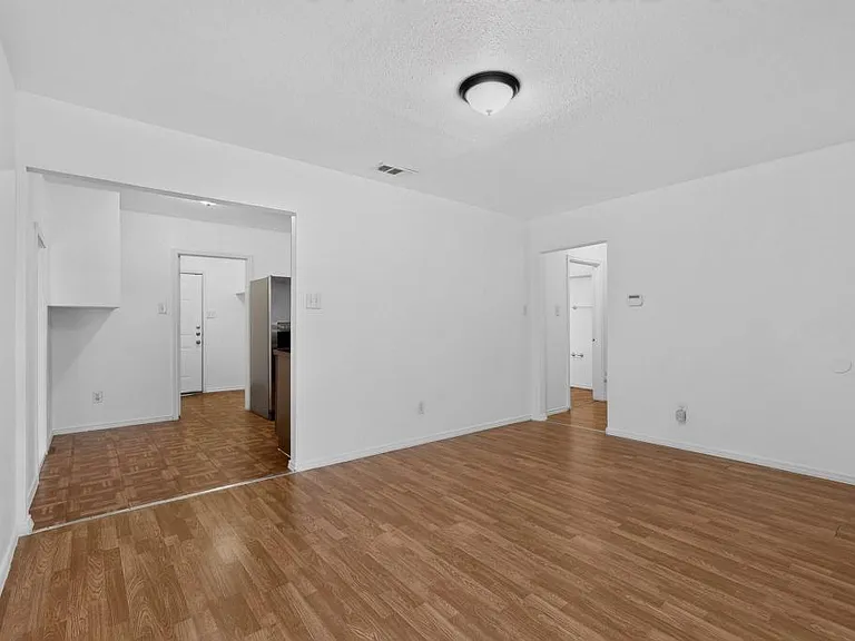 2538 Stovall Dr — Photo 11