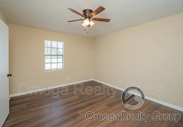 Lakeridge Apartments — Photo 93