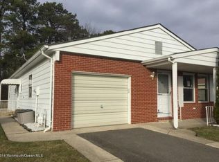 26 Paradise Blvd, Toms River, NJ 08757