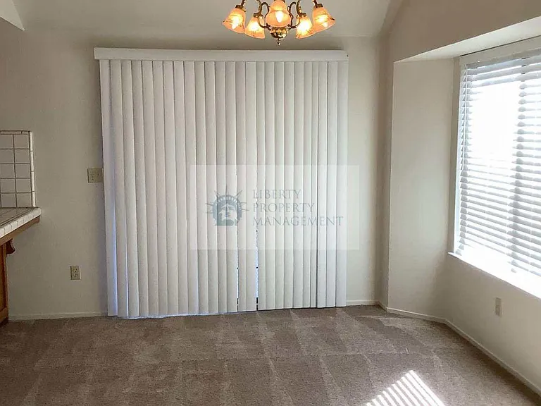 4420 E Orangeburg Ave — Photo 8