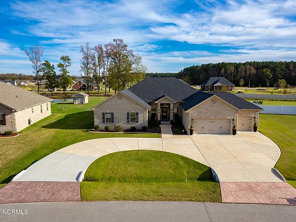3rd image of 307 N Merganser Dr