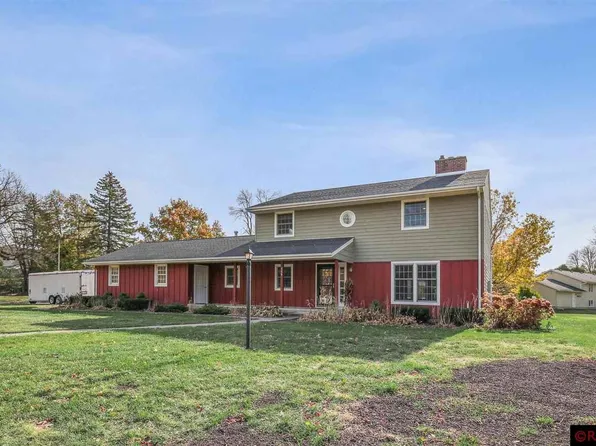 236 Inner Dr, Le Sueur, MN 56058