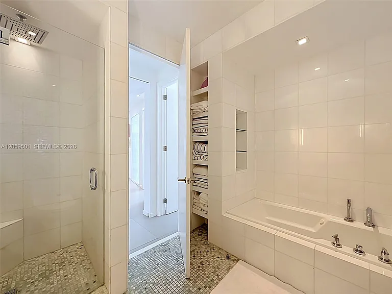 1460 Ocean Dr #404 — Photo 29