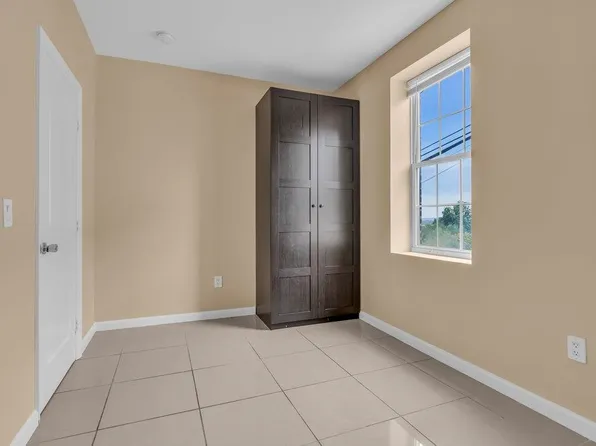 183 Thorne Street image 8 of 34