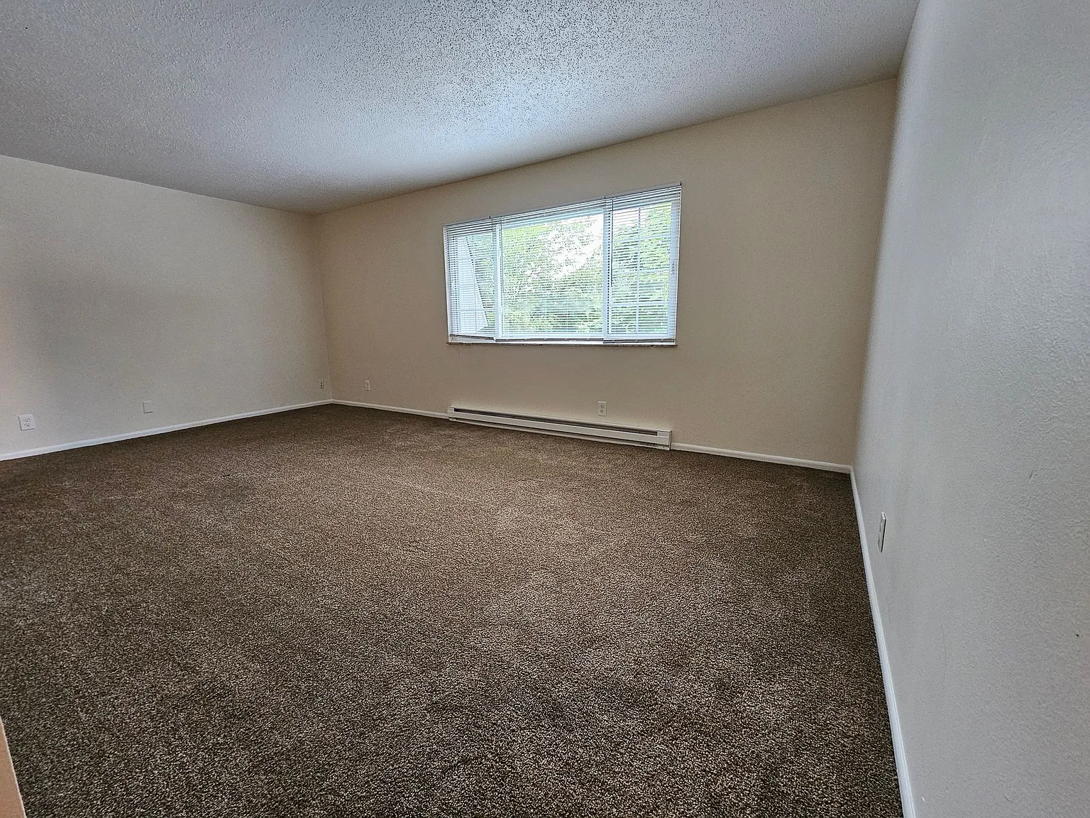 Meadow Creek Apartments — Photo 1