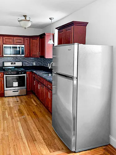 174 Chad Brown St #1 Photo 1